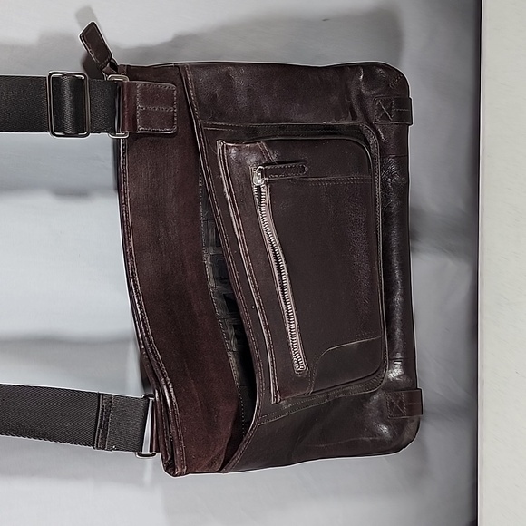 Fossil Leather Messenger Computer Crossover Bag - Picture 4 of 7